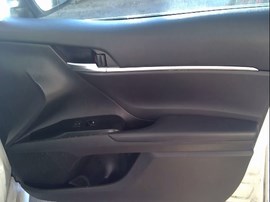 2018 TOYOTA CAMRY, WHITE, LE, 2.5L, AT,  Z24927